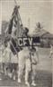 Posted by Dan on 3/18/2003, 138KB
Desfile dos Atletas do CFB, comigo a liderar a comitiva, em 28.05.1966.